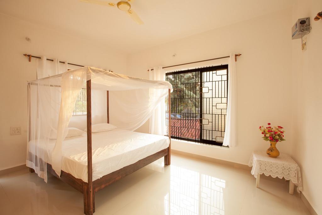 Fatima'S Guesthouse อากอนดา ภายนอก รูปภาพ